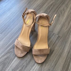Open toed heels size 7 1/2